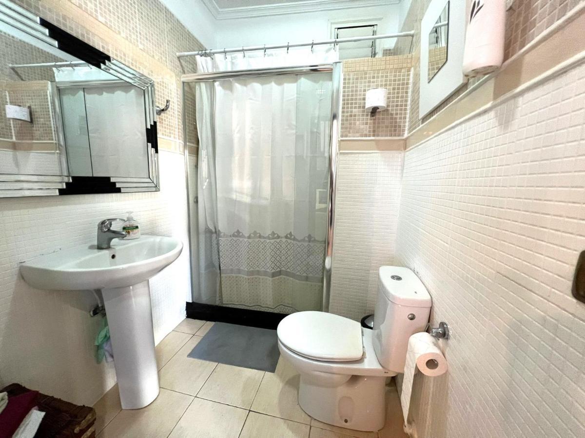 Habitaciones en Pisos compartidos cerca al Mar! Alcalá la Real Exterior foto