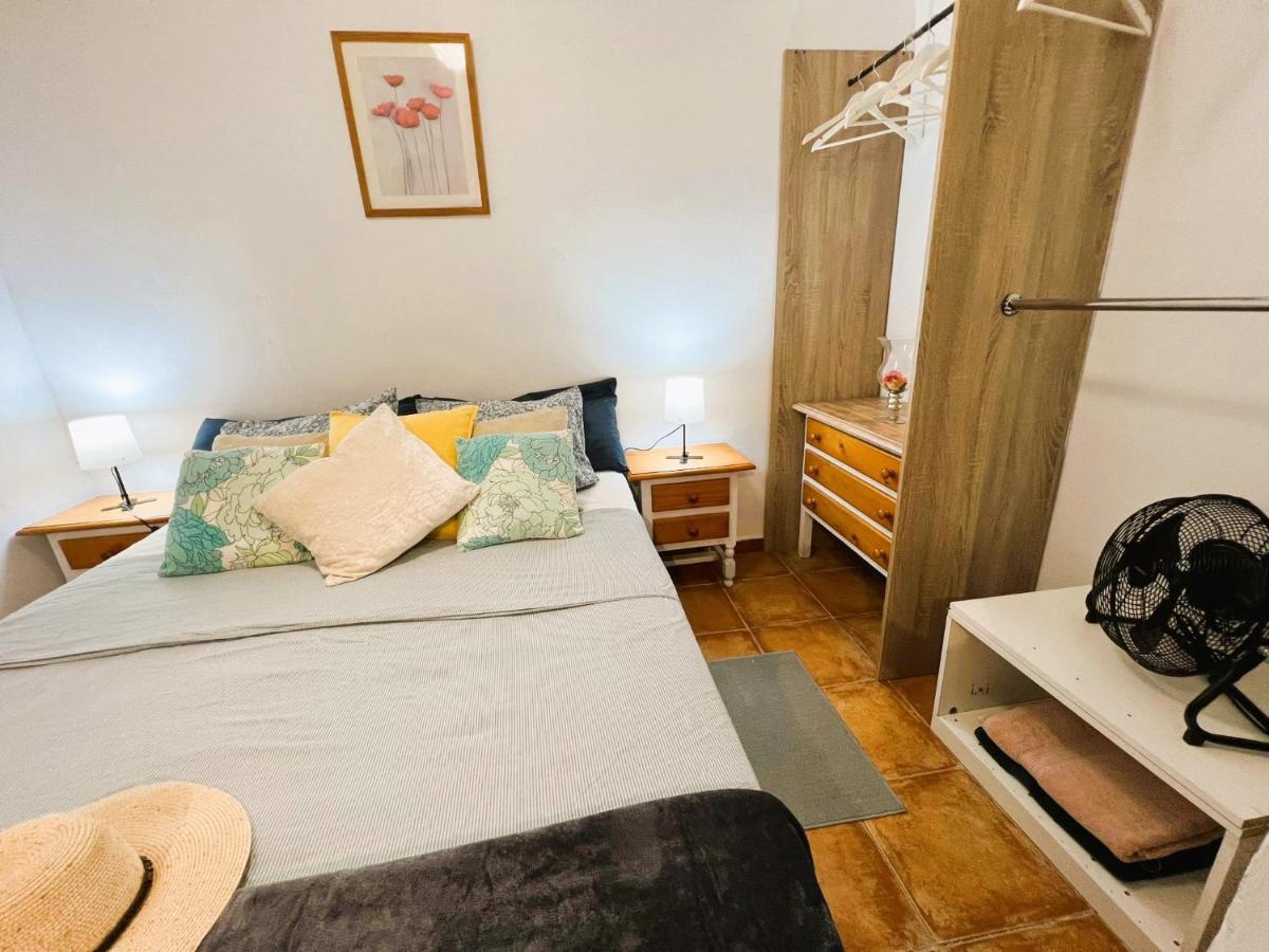 Habitaciones en Pisos compartidos cerca al Mar! Alcalá la Real Exterior foto