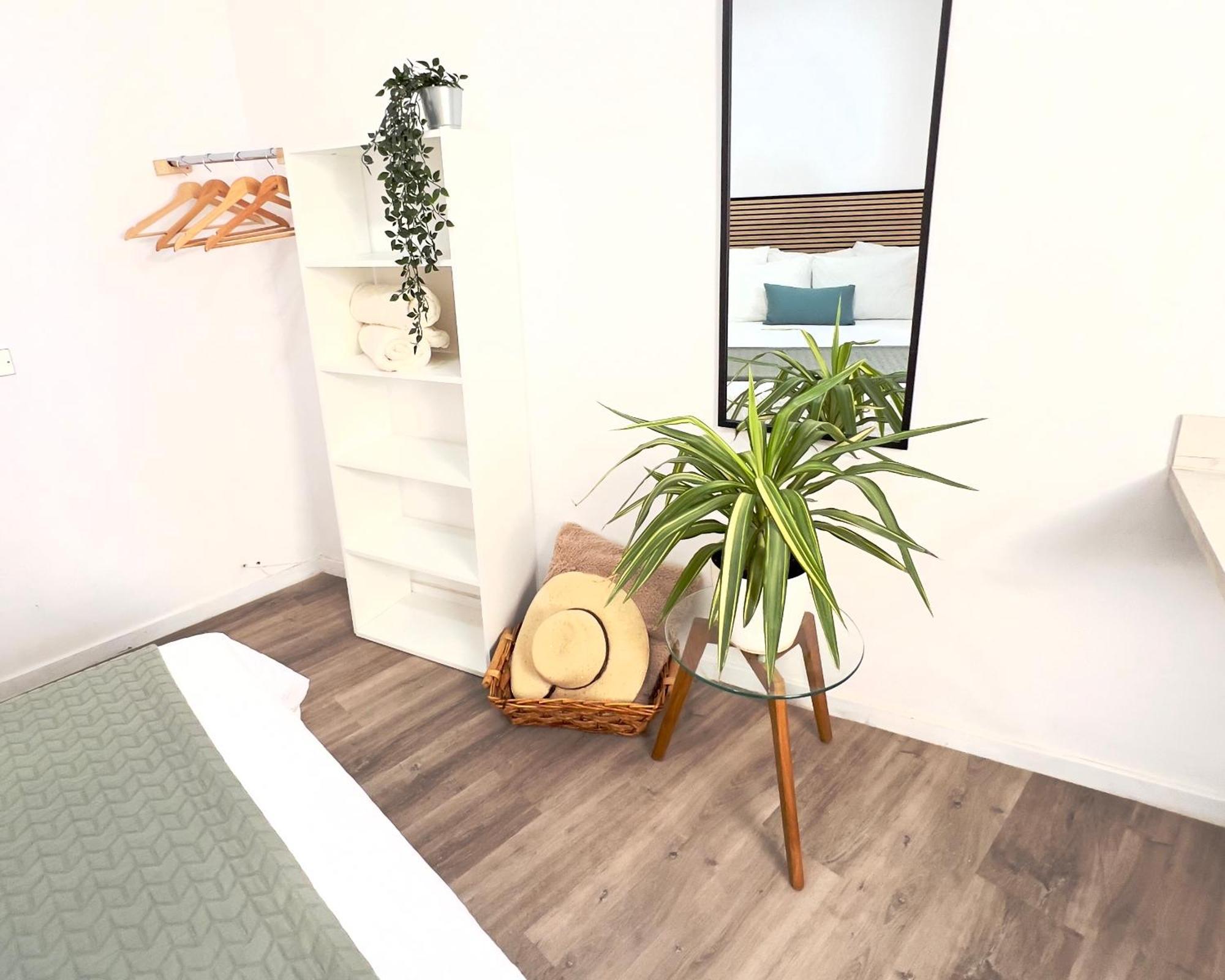 Habitaciones en Pisos compartidos cerca al Mar! Alcalá la Real Exterior foto