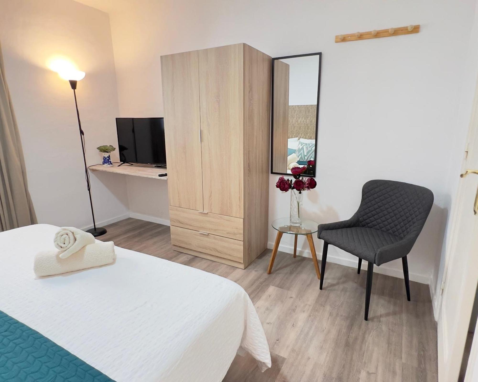 Habitaciones en Pisos compartidos cerca al Mar! Alcalá la Real Exterior foto