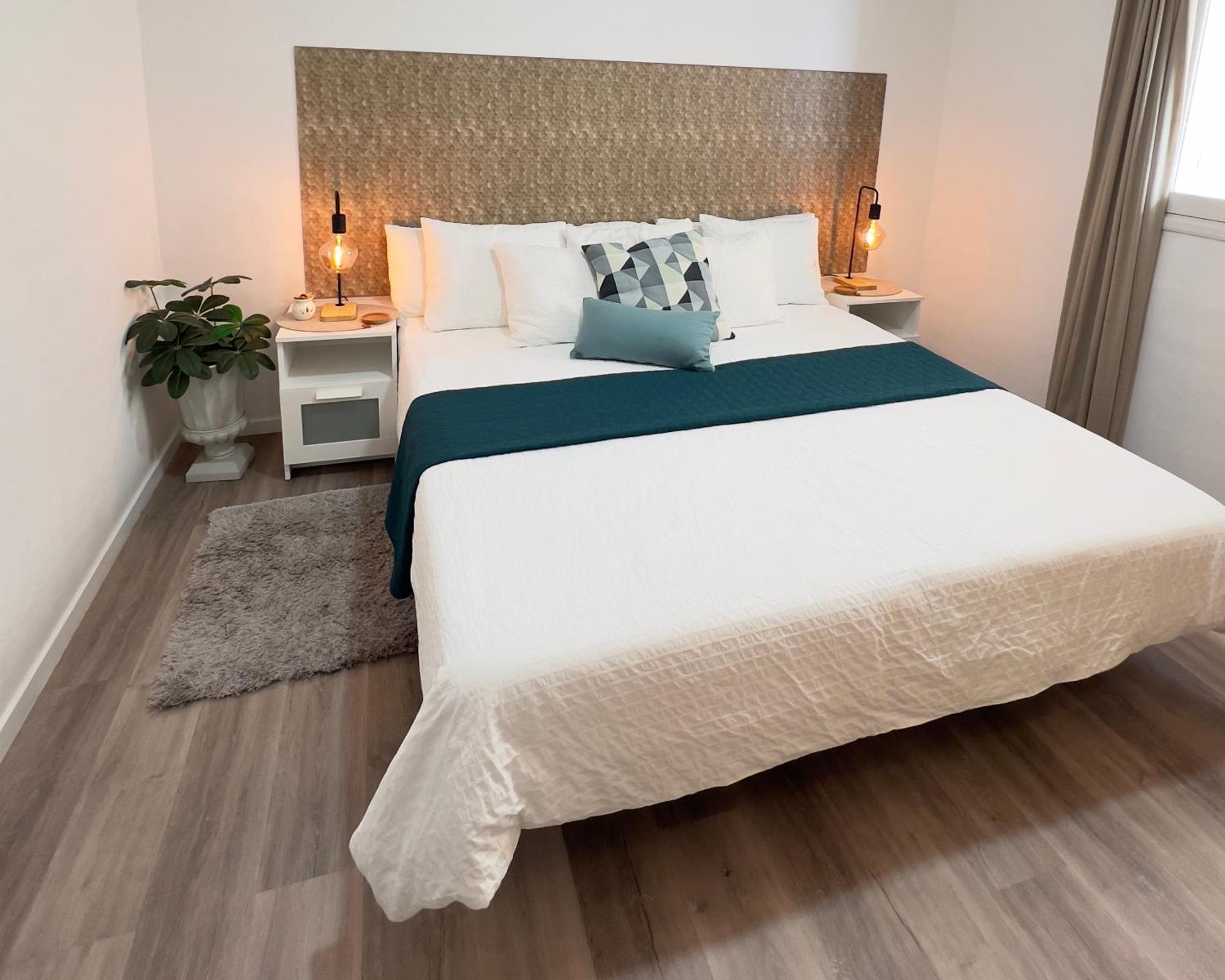 Habitaciones en Pisos compartidos cerca al Mar! Alcalá la Real Exterior foto