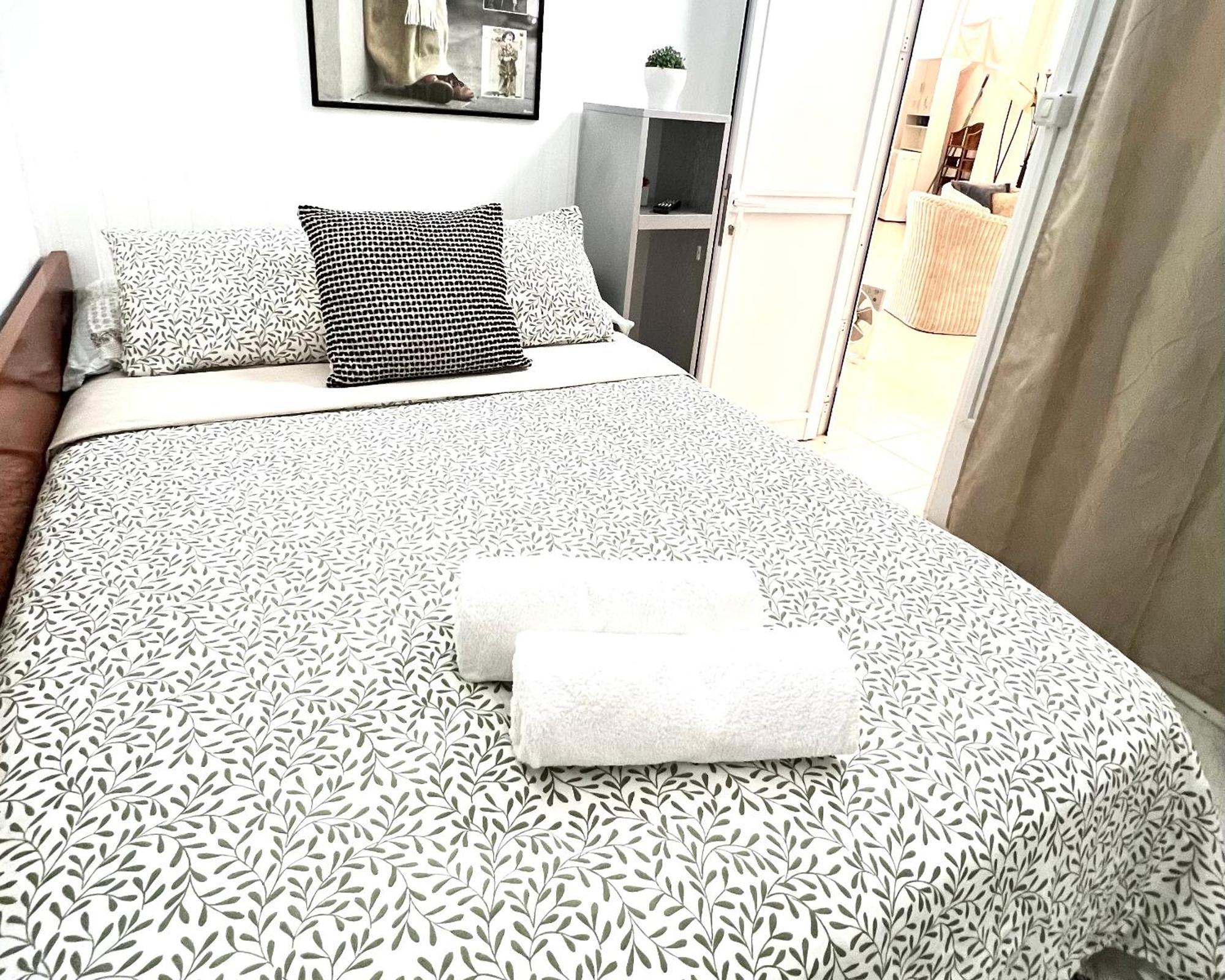 Habitaciones en Pisos compartidos cerca al Mar! Alcalá la Real Exterior foto
