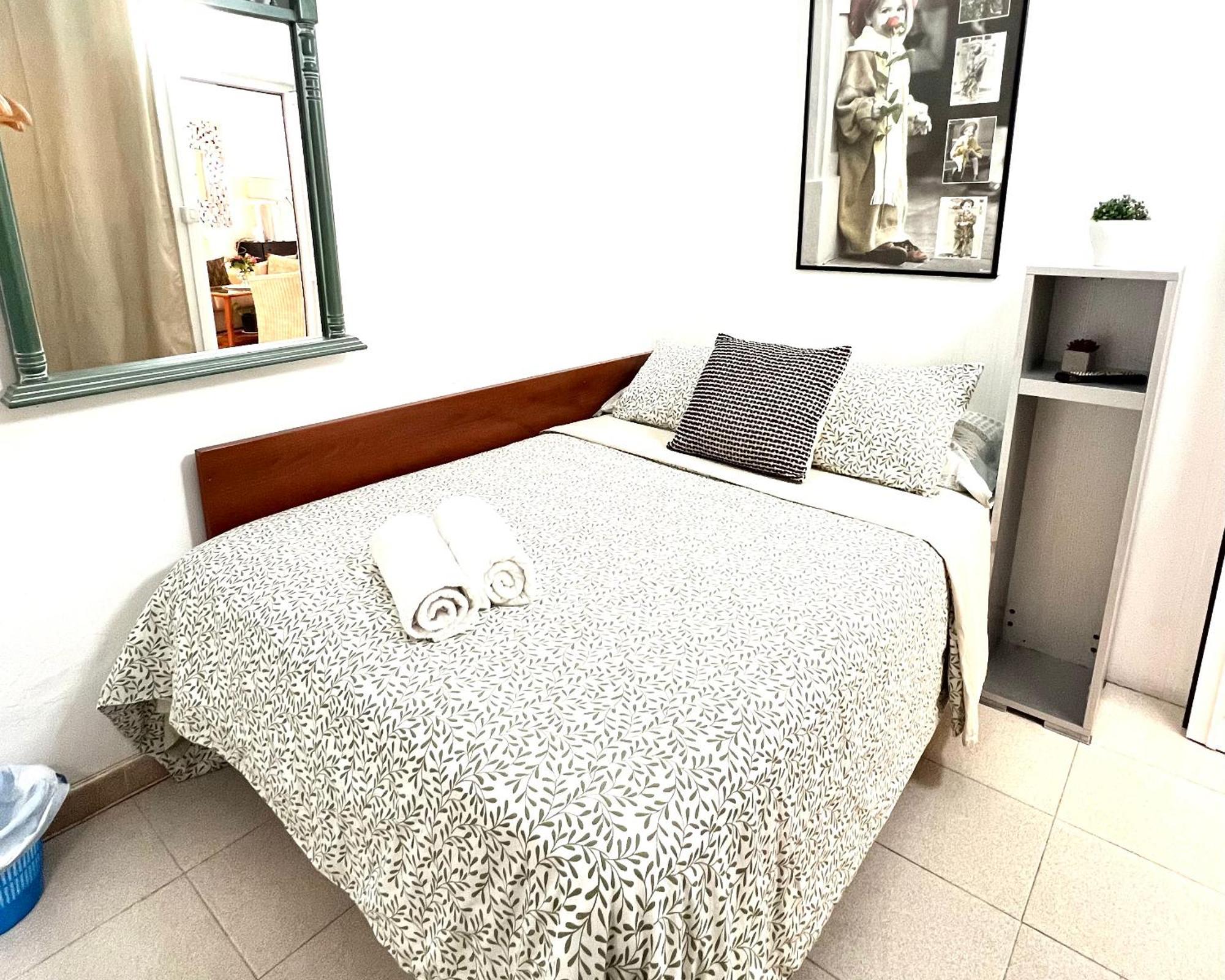 Habitaciones en Pisos compartidos cerca al Mar! Alcalá la Real Exterior foto