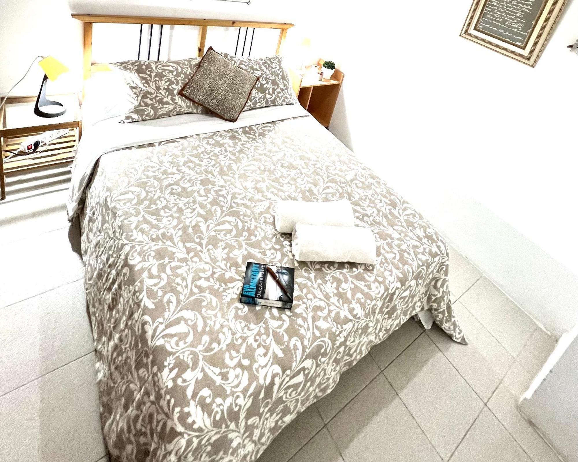 Habitaciones en Pisos compartidos cerca al Mar! Alcalá la Real Exterior foto