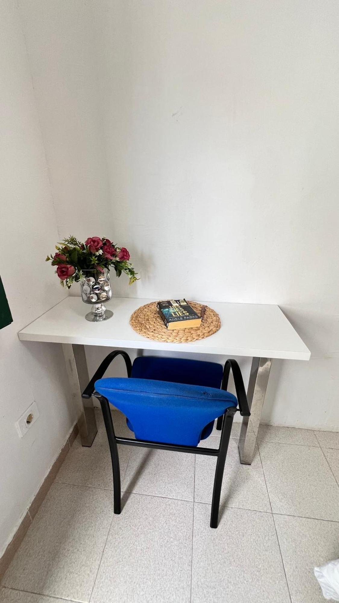 Habitaciones en Pisos compartidos cerca al Mar! Alcalá la Real Exterior foto